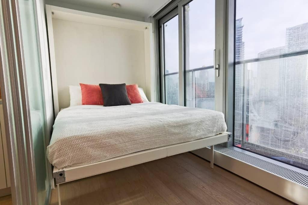 Luxury 1Br With Great View In Downtown Vancouver Apartment Exterior photo